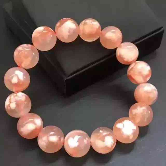 紫水晶和黄水晶哪个更招财(黄水晶适合什么属相的人)插图7 紫水晶和黄水晶哪个更招财(黄水晶适合什么属相的人)插图7