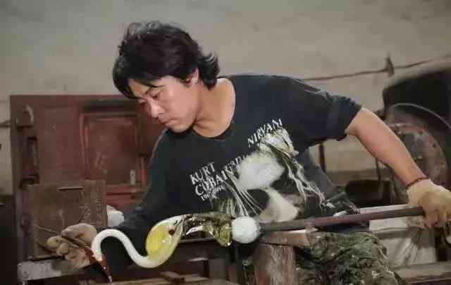 紫水晶和黄水晶哪个更招财(黄水晶适合什么属相的人)插图19 紫水晶和黄水晶哪个更招财(黄水晶适合什么属相的人)插图19