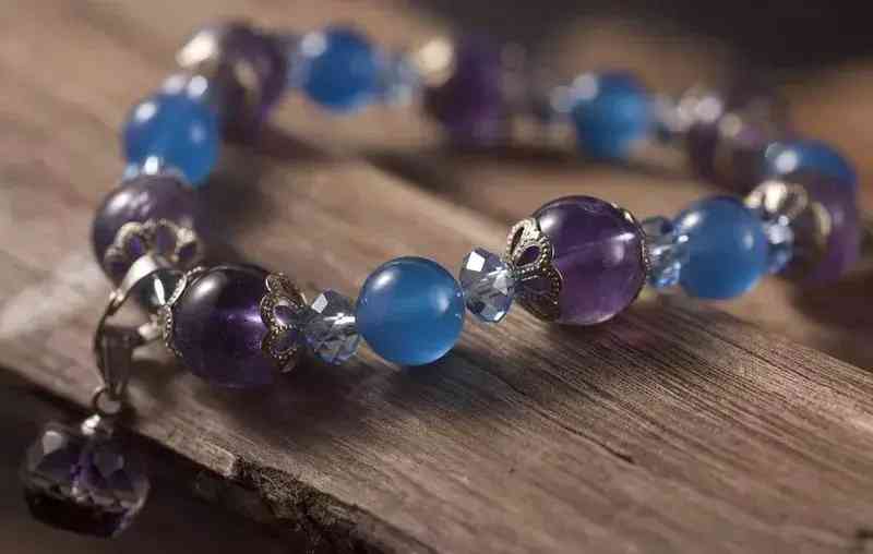 紫水晶和黄水晶哪个更招财(黄水晶适合什么属相的人)插图21 紫水晶和黄水晶哪个更招财(黄水晶适合什么属相的人)插图21