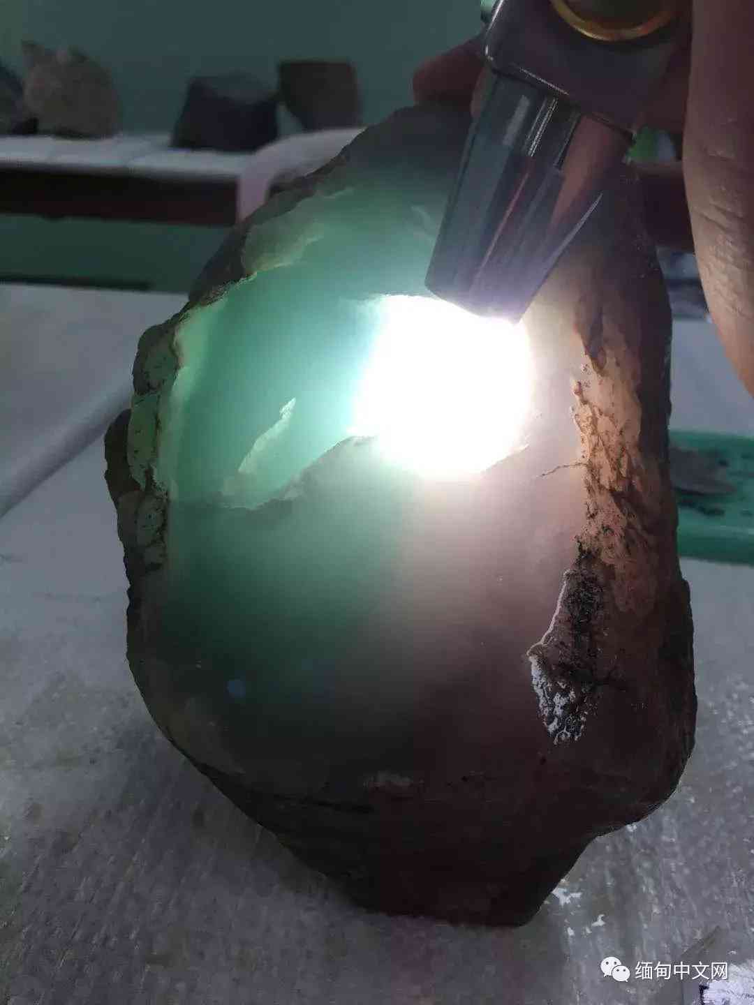 缅甸翡翠原石直播(缅甸翡翠视频直播)插图6