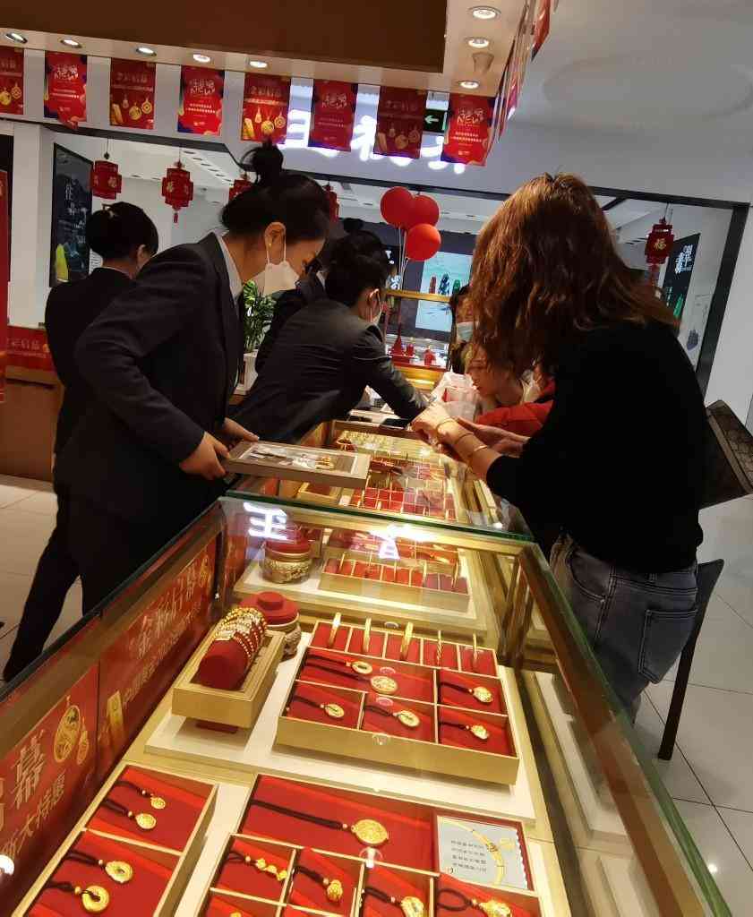 谢瑞麟专柜(谢瑞麟专柜可以换款吗)插图2 谢瑞麟专柜(谢瑞麟专柜可以换款吗)插图2