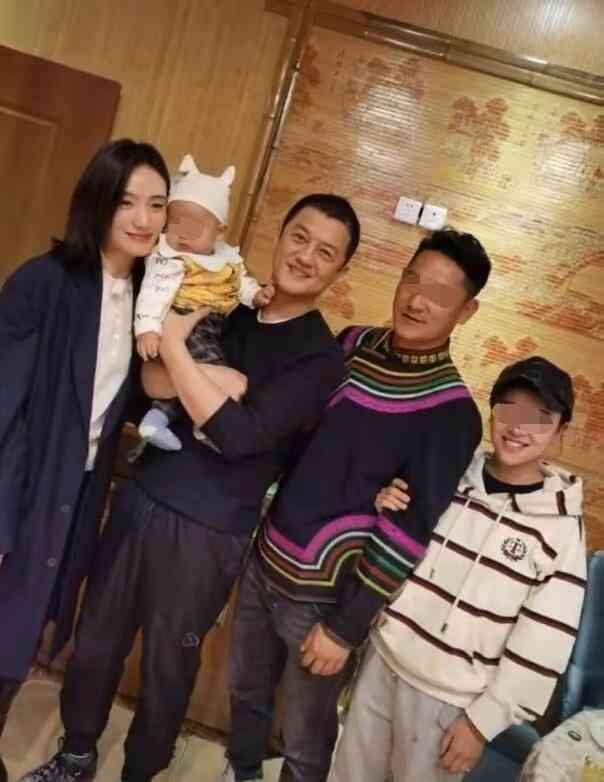 钻戒品牌logo大全(钻戒品牌图案)插图56