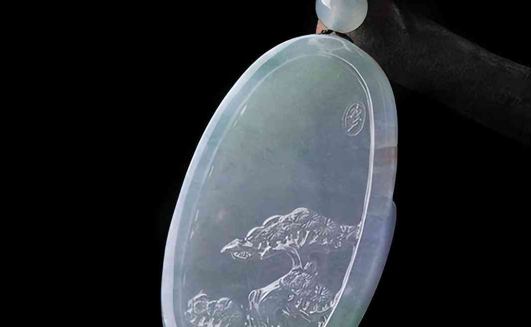 翡翠如何看品质好与不好(翡翠与玉石的区别)插图2