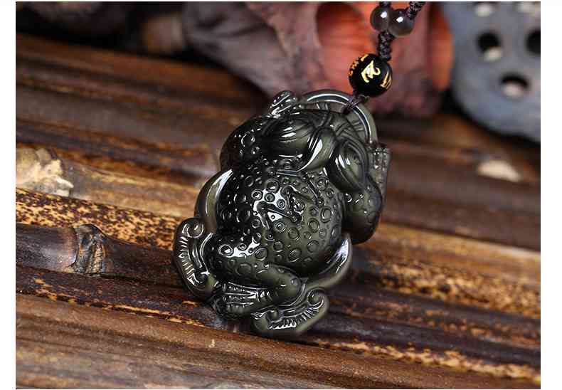 黑曜石吊坠佩戴禁忌(黑曜石哪个生肖不能戴)插图1