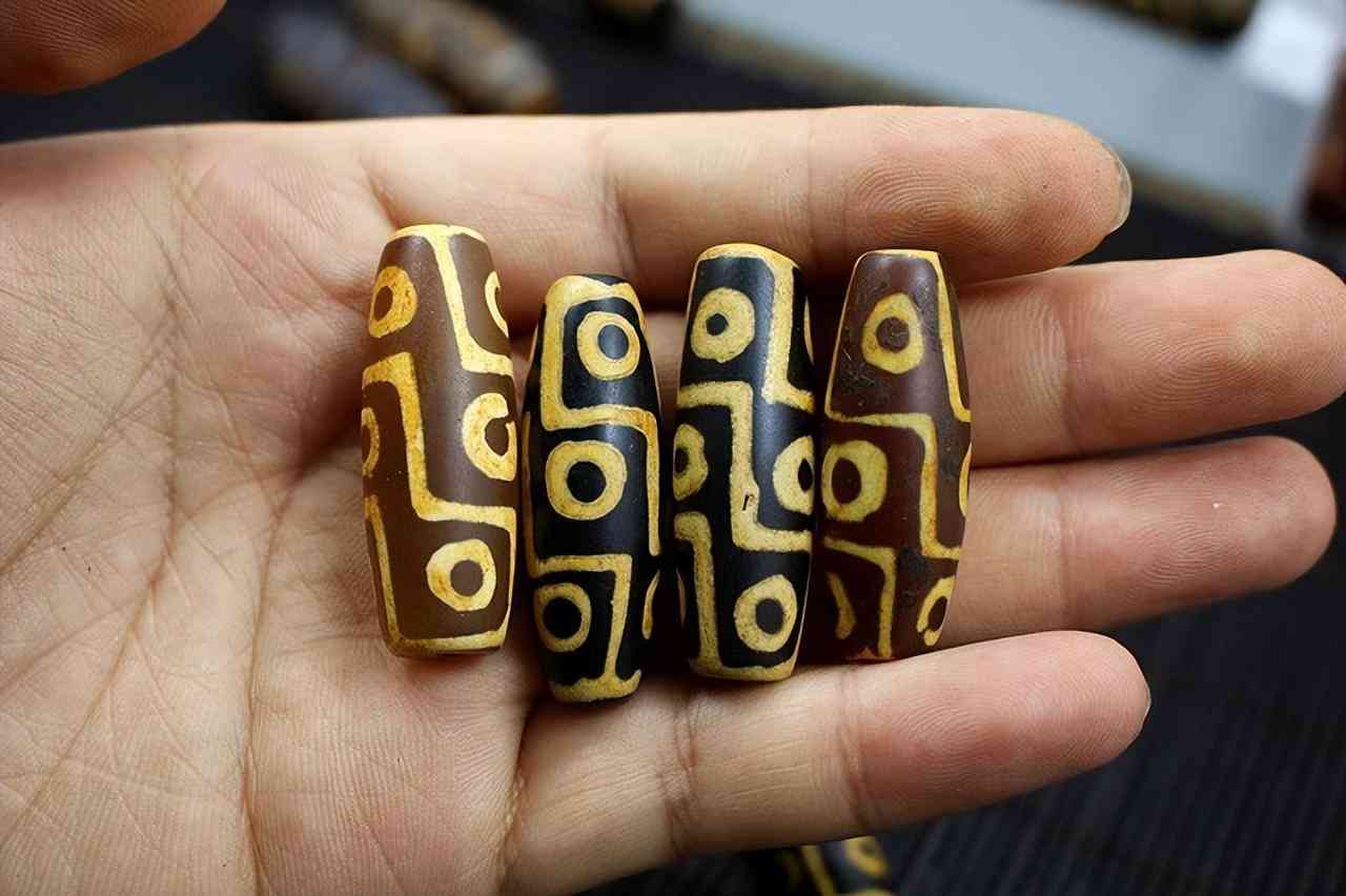 九眼天珠是怎么形成的(九眼天珠)插图2 九眼天珠是怎么形成的(九眼天珠)插图2