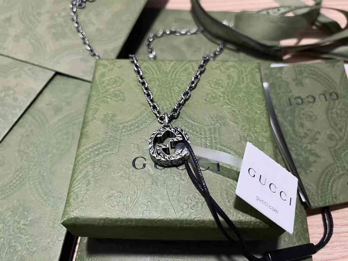 女生戴925银项链丢人吗(女生戴925银项链丢人吗)插图1