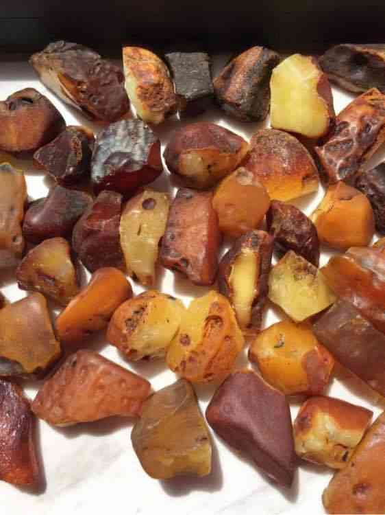 血琥珀的价格是多少一克(血琥珀价格多少钱一克)插图5 血琥珀的价格是多少一克(血琥珀价格多少钱一克)插图5