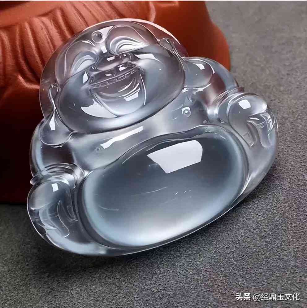 翡翠等级划分及颜色(翡翠颜色等级划分由高到低)插图2 翡翠等级划分及颜色(翡翠颜色等级划分由高到低)插图2