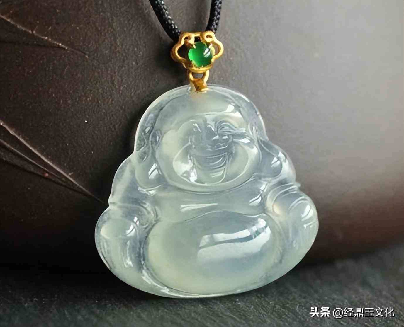 翡翠等级划分及颜色(翡翠颜色等级划分由高到低)插图5 翡翠等级划分及颜色(翡翠颜色等级划分由高到低)插图5