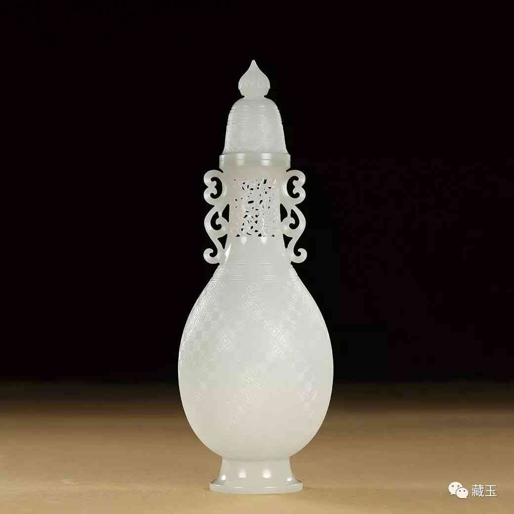 和田玉吊坠值多少钱(和田玉吊坠一般价格在多少)插图9