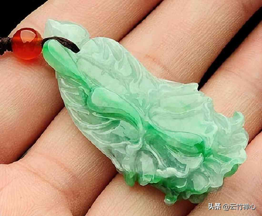 翡翠入门级知识大全(怎样选翡翠手镯最好的方法)插图1 翡翠入门级知识大全(怎样选翡翠手镯最好的方法)插图1