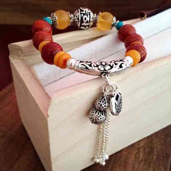 女人带红玛瑙有什么好处(女人带红玛瑙有什么好处和坏处)插图4 女人带红玛瑙有什么好处(女人带红玛瑙有什么好处和坏处)插图4