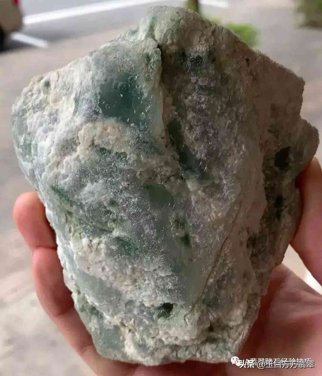 怎么切翡翠原石(切翡翠原石视频)插图2