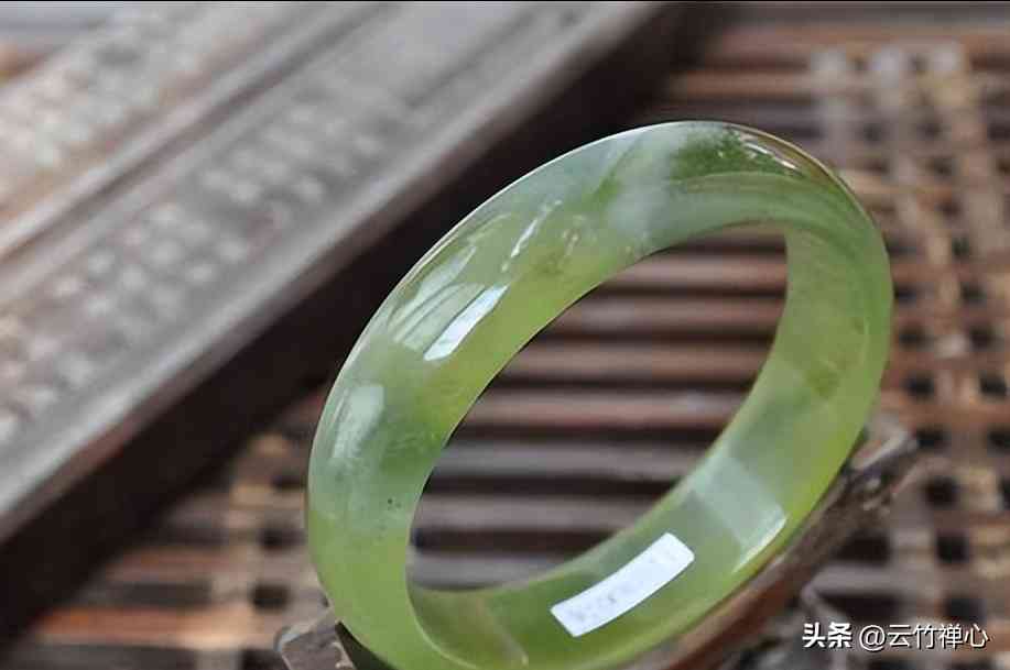 戴蓝田玉的好处和禁忌(蓝田玉颜色等级价格表)