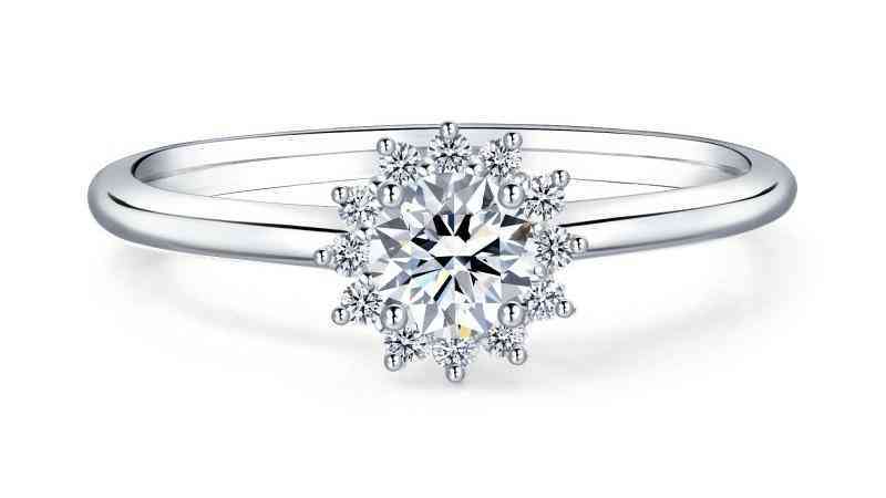 周六福一克拉钻戒得多少钱(周六福珠宝多少钱一克99999)插图5 周六福一克拉钻戒得多少钱(周六福珠宝多少钱一克99999)插图5