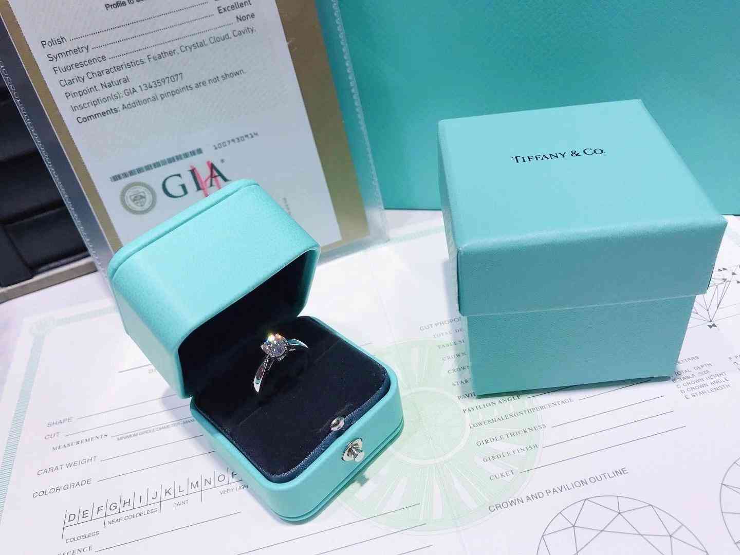 周六福一克拉钻戒得多少钱(周六福珠宝多少钱一克99999)插图6 周六福一克拉钻戒得多少钱(周六福珠宝多少钱一克99999)插图6