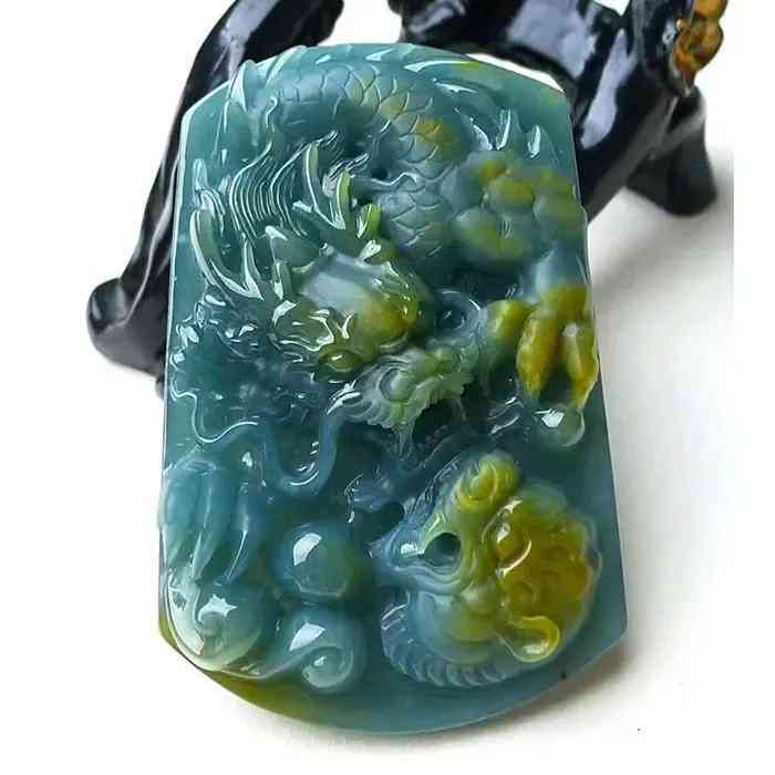 怎样区分危料和翡翠(危料翡翠对身体有害吗)插图4 怎样区分危料和翡翠(危料翡翠对身体有害吗)插图4