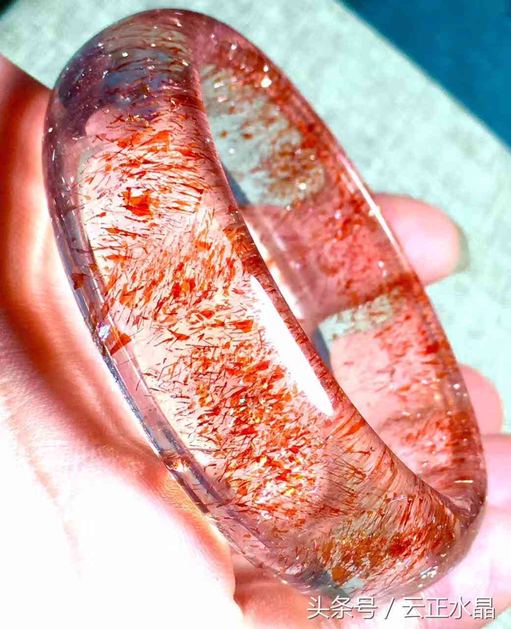 粉水晶手镯贵吗一般多少钱(粉水晶手镯容易碎吗)插图1