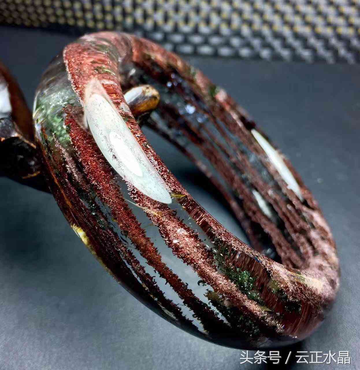 粉水晶手镯贵吗一般多少钱(粉水晶手镯容易碎吗)插图3