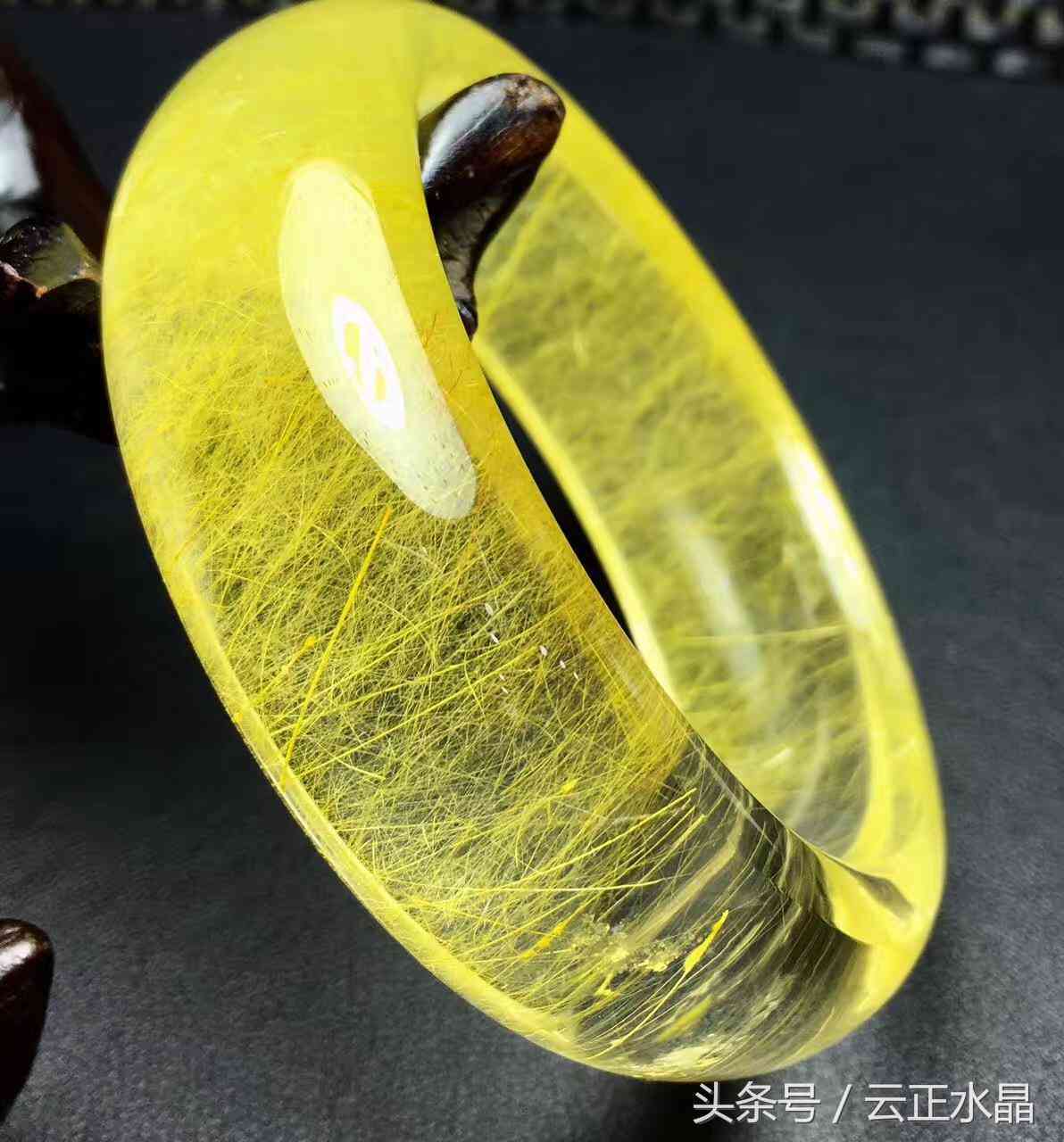 粉水晶手镯贵吗一般多少钱(粉水晶手镯容易碎吗)插图10