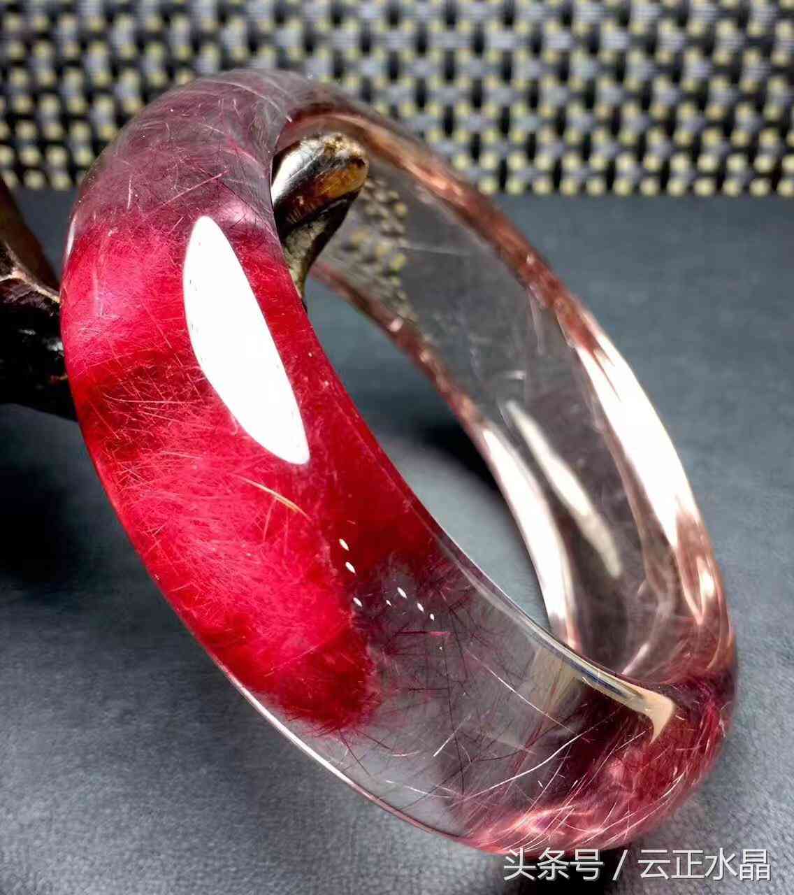 粉水晶手镯贵吗一般多少钱(粉水晶手镯容易碎吗)插图11