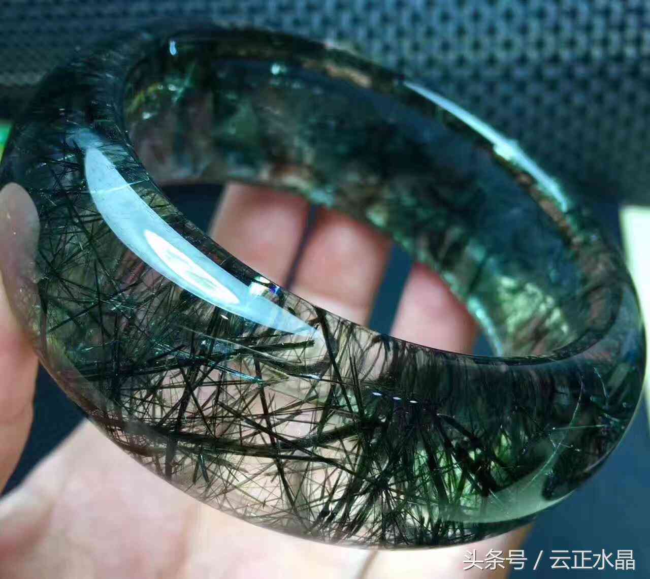 粉水晶手镯贵吗一般多少钱(粉水晶手镯容易碎吗)插图15