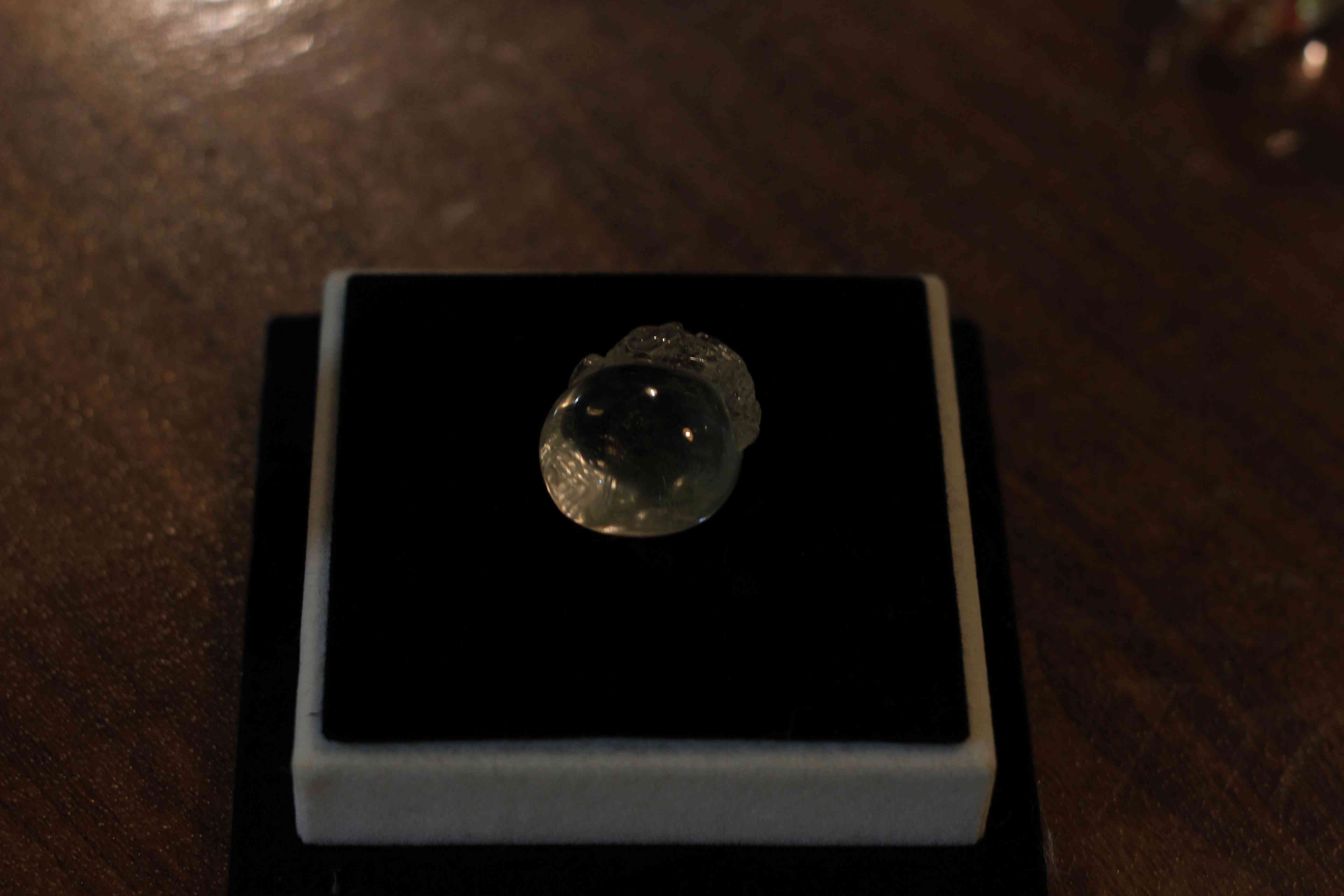 女生佩戴茶水晶的禁忌(女生佩戴茶水晶的禁忌是什么)插图1 女生佩戴茶水晶的禁忌(女生佩戴茶水晶的禁忌是什么)插图1