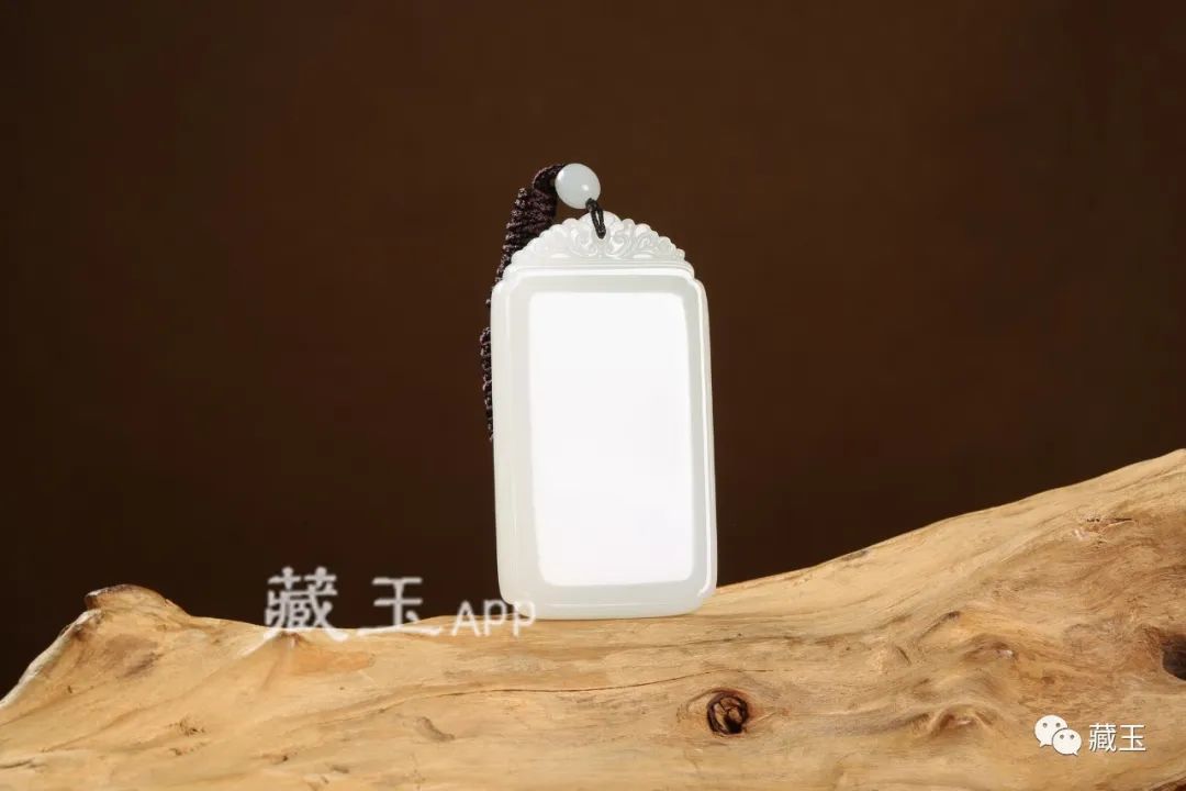 和田玉牌子一般值多少钱(和田玉牌子最好是什么尺寸)插图18
