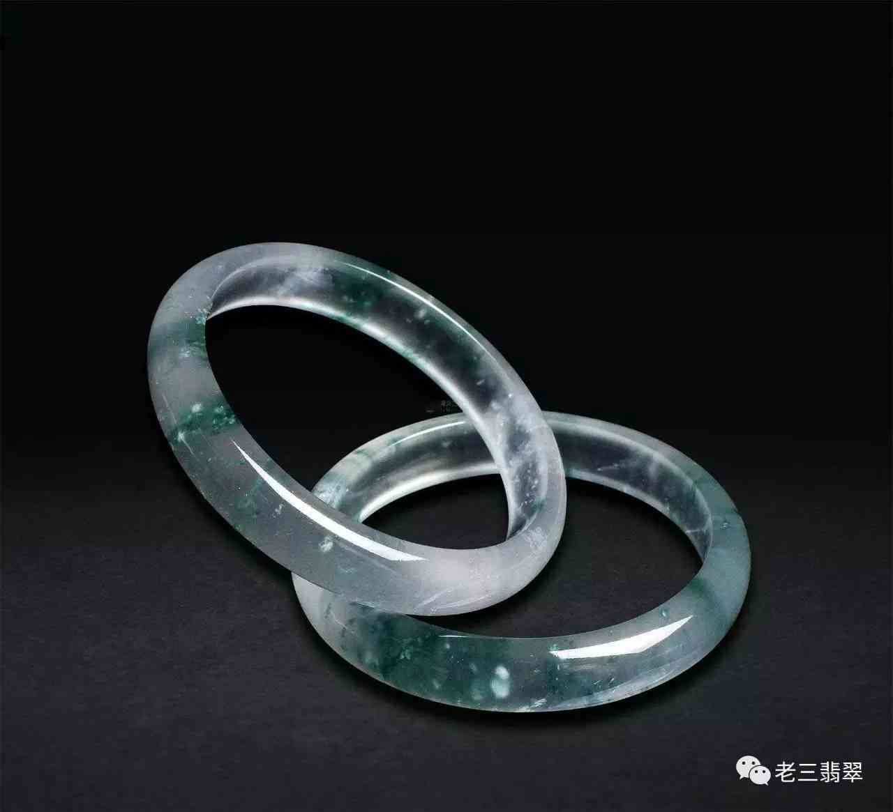 翡翠手镯的等级(翡翠手镯的等级ABC)插图3 翡翠手镯的等级(翡翠手镯的等级ABC)插图3
