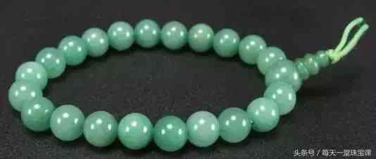 金丝玉为什么不建议戴(金丝玉为什么不建议戴右手)插图8