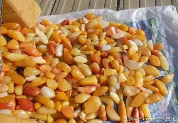 金丝玉为什么不建议戴(金丝玉为什么不建议戴右手)插图9