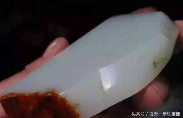 金丝玉为什么不建议戴(金丝玉为什么不建议戴右手)插图10