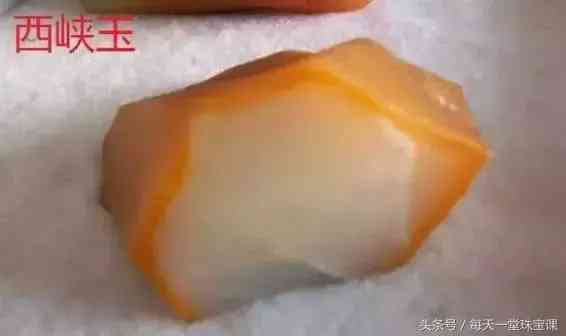 金丝玉为什么不建议戴(金丝玉为什么不建议戴右手)插图13