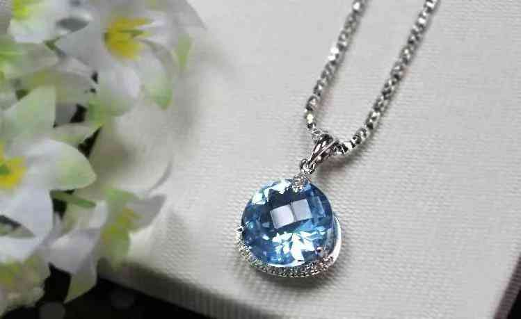 水晶石的作用与功效(水晶球的作用与功效)插图4 水晶石的作用与功效(水晶球的作用与功效)插图4