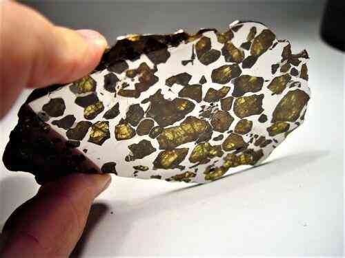 陨石的神奇功效和作用(陨石的神奇功效和作用是什么)