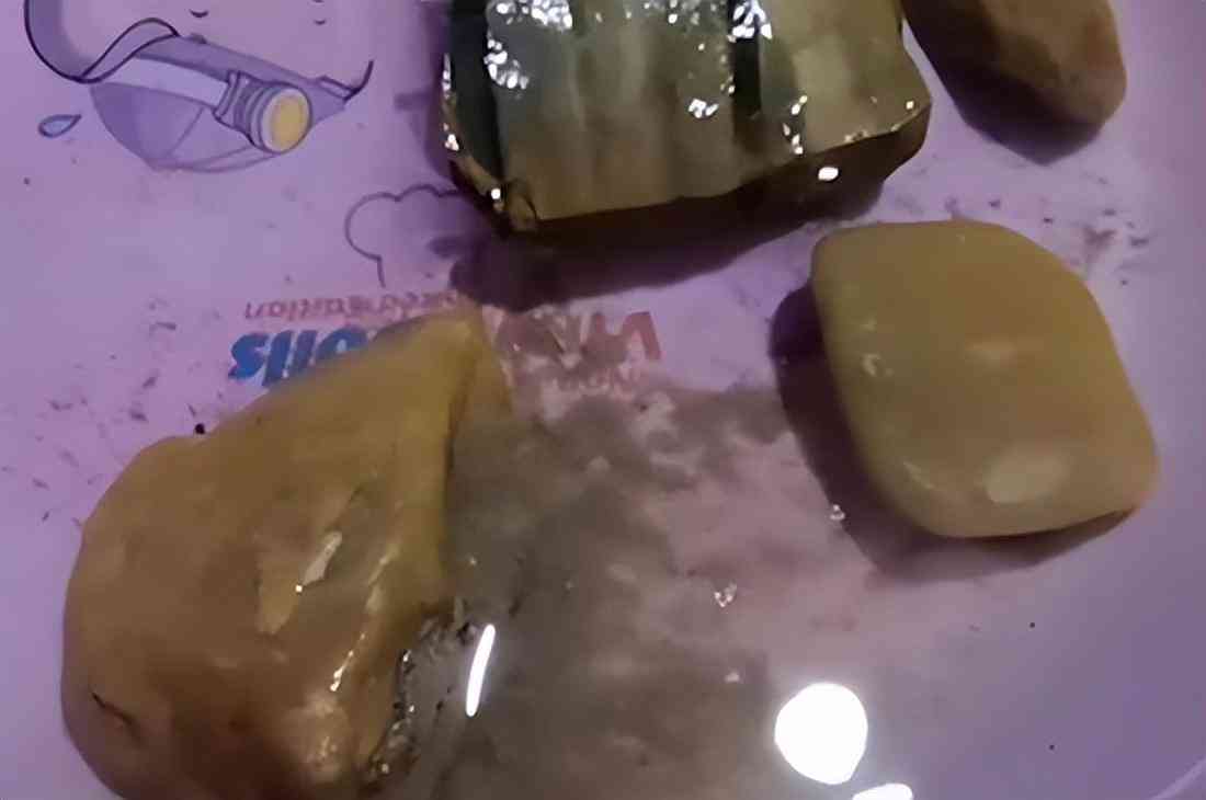 玉石原石鉴定方法(玉石原石鉴定方法三照一掂)插图1 玉石原石鉴定方法(玉石原石鉴定方法三照一掂)插图1