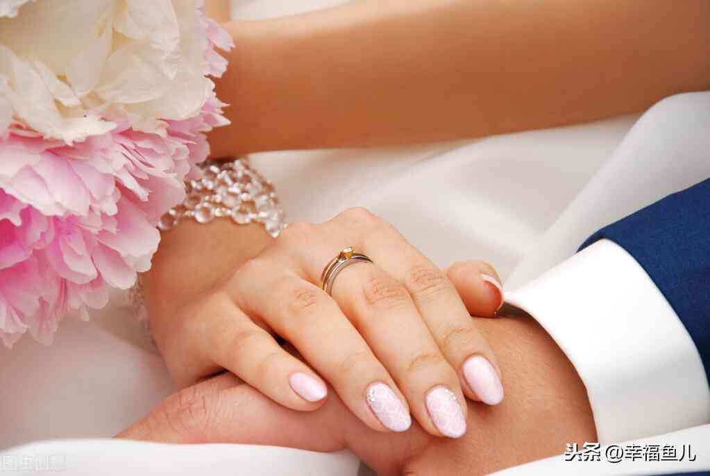 戒指戴哪个手好(黄金戒指戴哪个手好)插图3