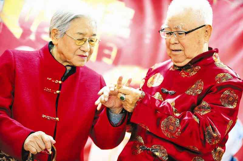 钻石婚是结婚多少年(中国钻石婚是结婚多少年)插图1