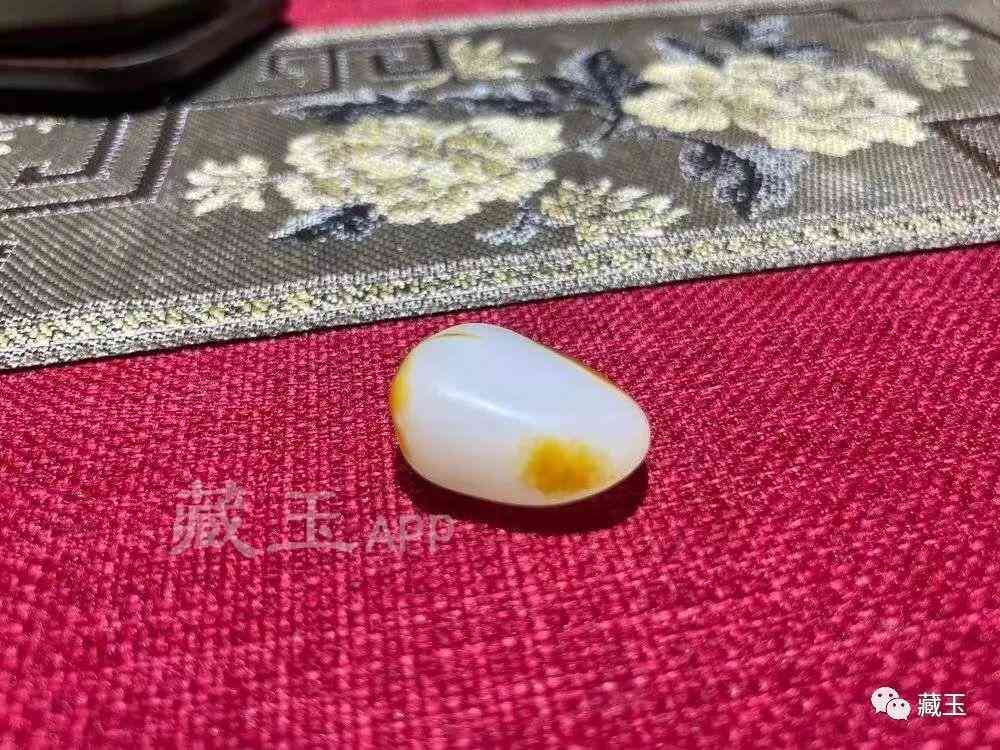 和田玉籽料手串价格(周大福和田玉手串值得买吗)插图5