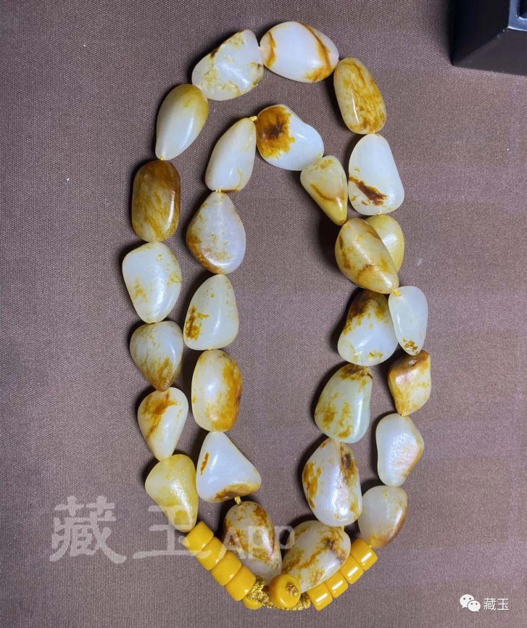 和田玉籽料手串价格(周大福和田玉手串值得买吗)插图8