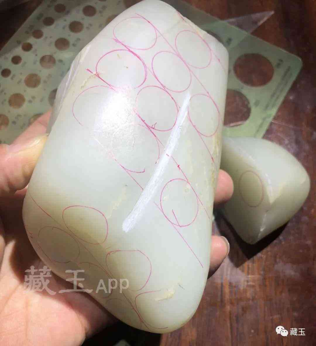 和田玉籽料手串价格(周大福和田玉手串值得买吗)插图15