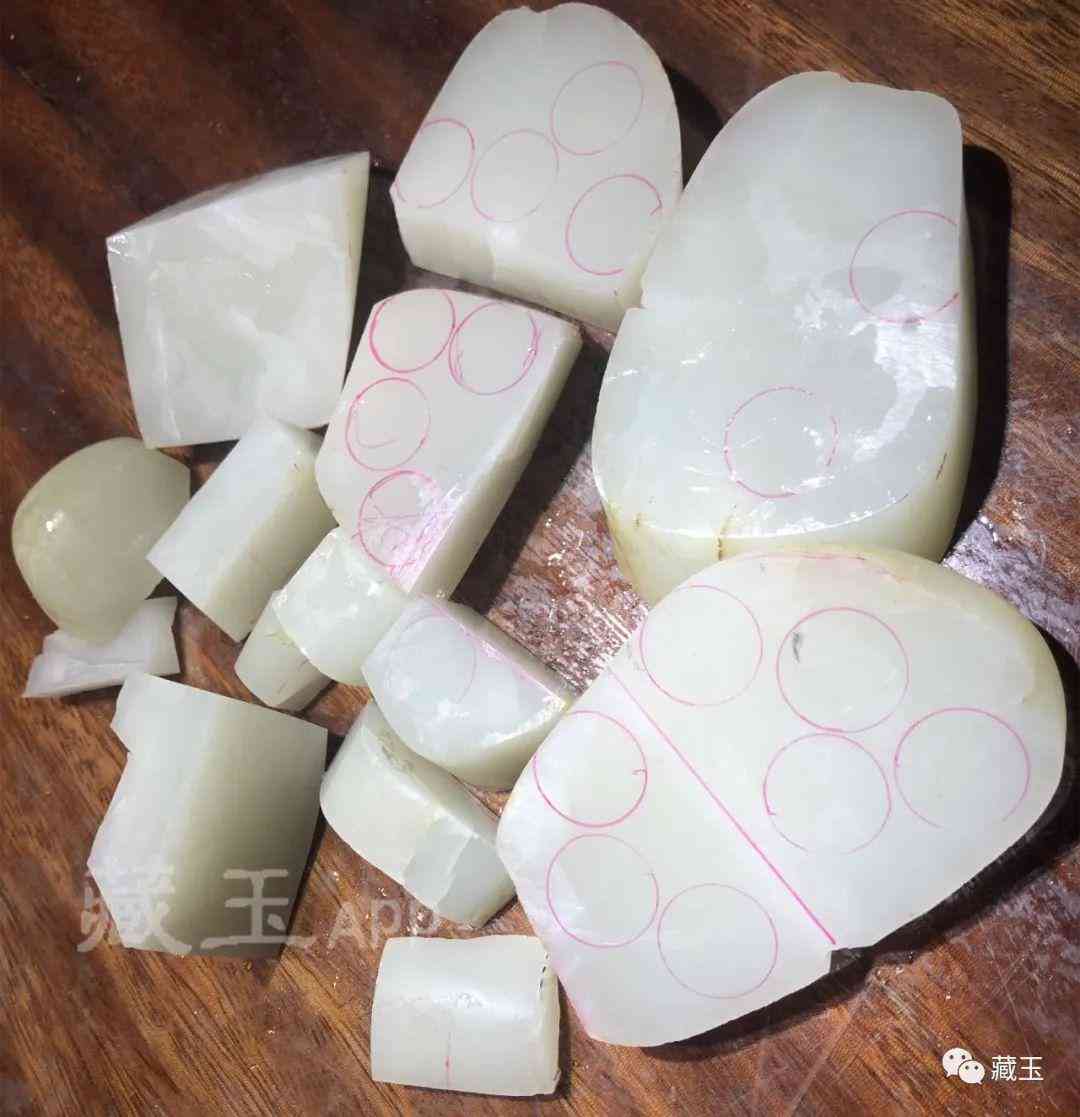 和田玉籽料手串价格(周大福和田玉手串值得买吗)插图16