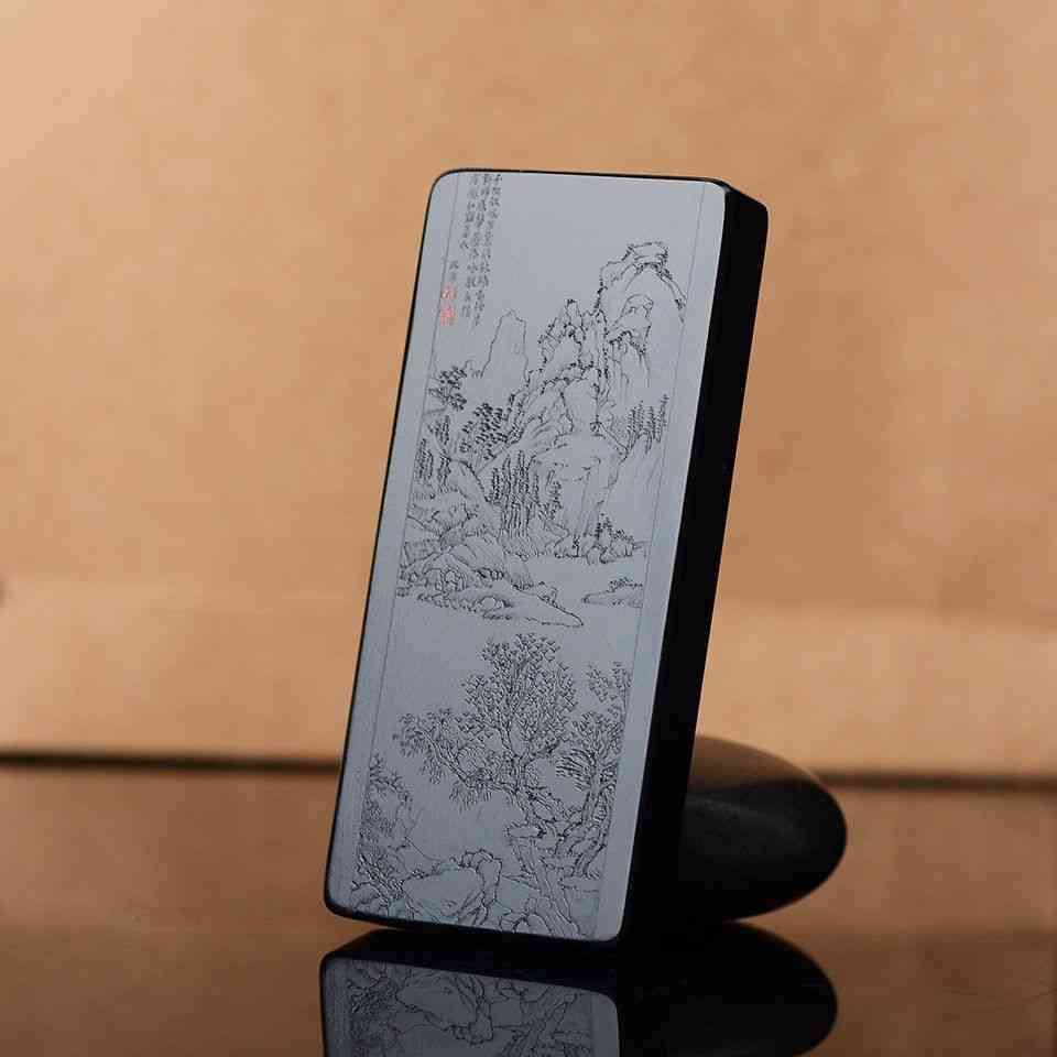 和田玉不值钱的几种料(真玉和假玉在灯光下有啥区别)插图2 和田玉不值钱的几种料(真玉和假玉在灯光下有啥区别)插图2