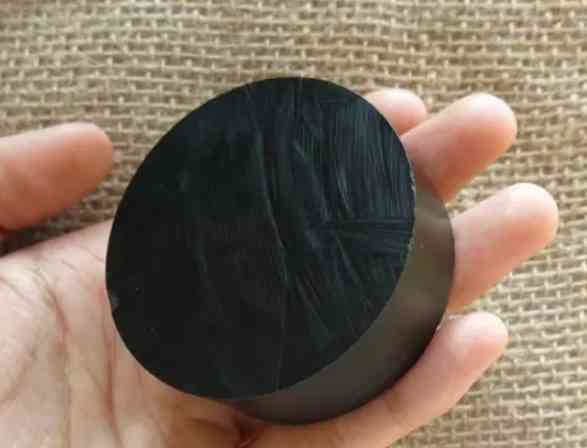 和田玉不值钱的几种料(真玉和假玉在灯光下有啥区别)插图8 和田玉不值钱的几种料(真玉和假玉在灯光下有啥区别)插图8