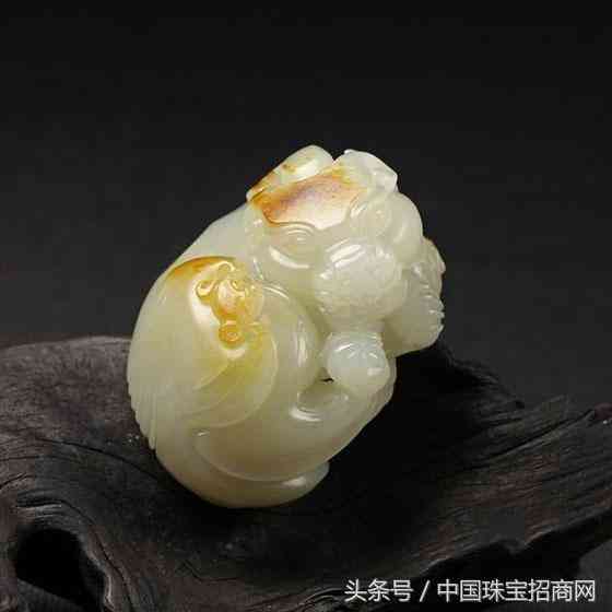 和田玉怎么保养会越来越润(和田玉怎么鉴定真假识别)