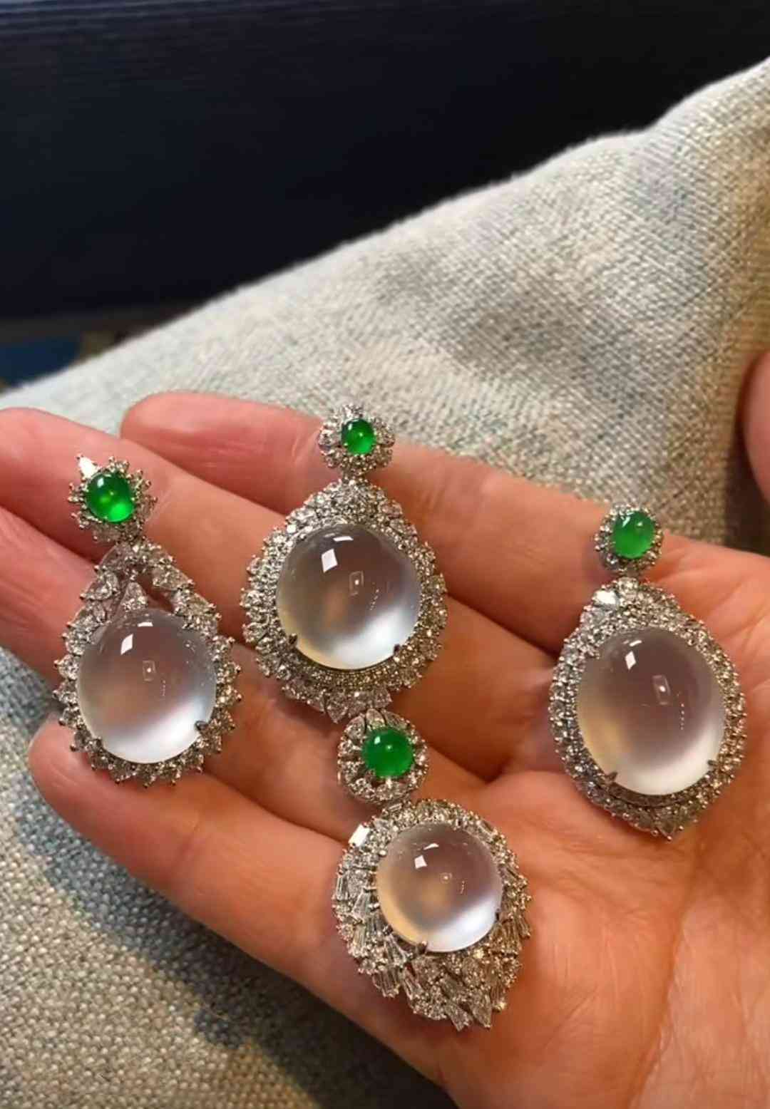 翡翠a货一般在什么价位(翡翠a货值不值钱)插图4