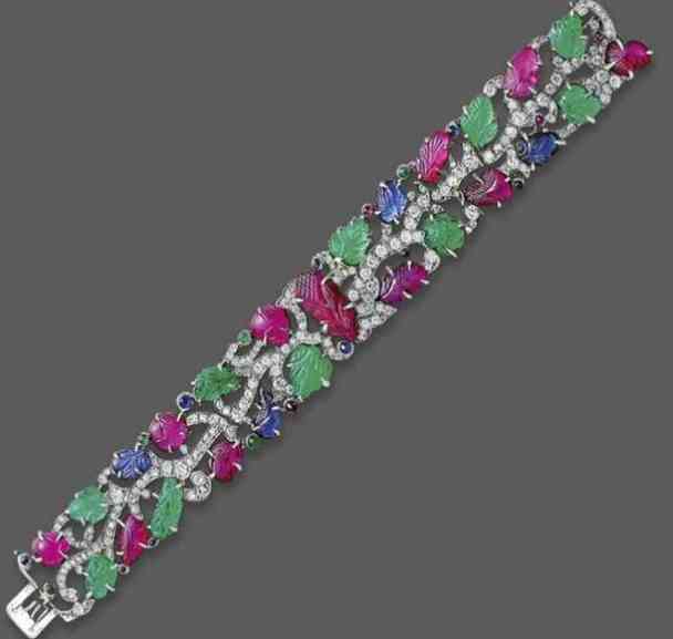 男士手链奢侈品牌排行榜(男士手链牌子)插图3 男士手链奢侈品牌排行榜(男士手链牌子)插图3