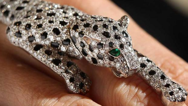 男士手链奢侈品牌排行榜(男士手链牌子)插图4 男士手链奢侈品牌排行榜(男士手链牌子)插图4