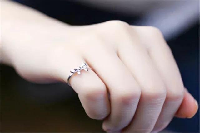 女性十个手指戒指含义(女性十个手指戴戒指的意义)插图4