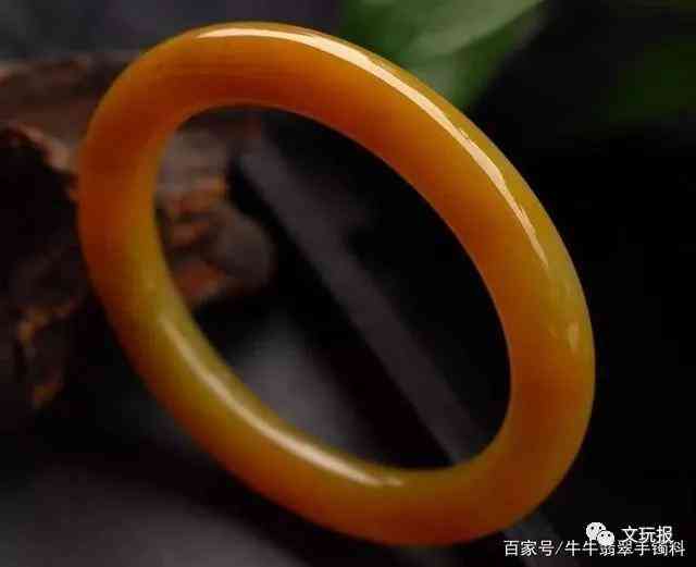 翡翠镯子飘黄好不好(翡翠镯子飘黄好不好)插图3 翡翠镯子飘黄好不好(翡翠镯子飘黄好不好)插图3